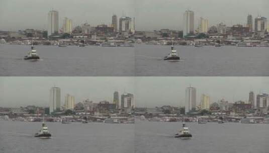 亚马逊河上行驶的帆船高清在线视频素材下载