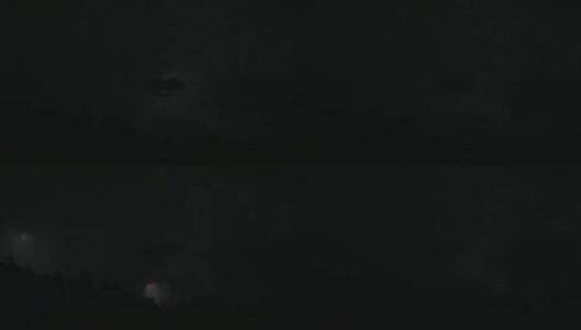 夜空划过闪电高清在线视频素材下载