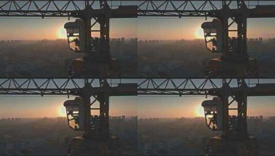天津清晨塔吊日出航拍高清在线视频素材下载
