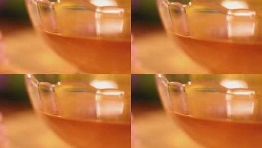 料酒黄酒提鲜增香的香菇水高清在线视频素材下载