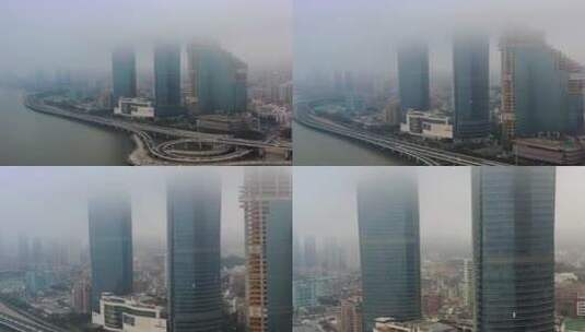 二三年年初一雾里的厦门演武大桥及双子塔高清在线视频素材下载