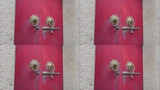 老门旧门红色的门铜辅首铜环门栓C0314高清在线视频素材下载