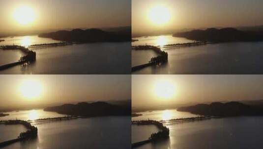航拍武汉东湖清晨湖面高清在线视频素材下载