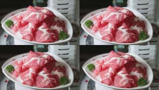 火锅店里的菜品肥牛卷高清在线视频素材下载