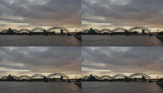 阴天铁路桥的剪影高清在线视频素材下载