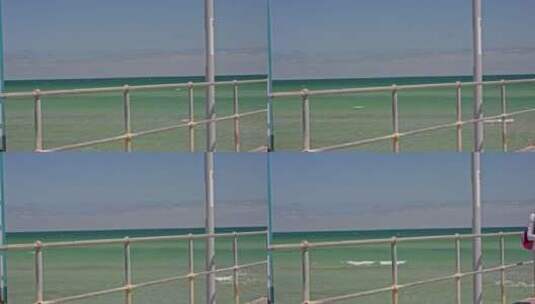 澳大利亚墨尔本海边木栈道栏杆高清在线视频素材下载