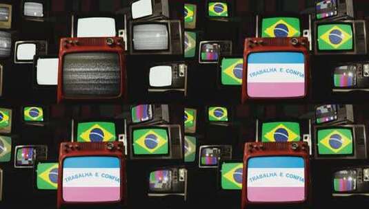 复古电视上的圣埃斯皮里图国旗和巴西国旗。高清在线视频素材下载