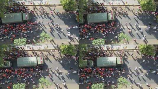 云南援渝消防队返程，重庆市民自发欢送英雄高清在线视频素材下载