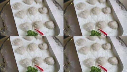 火锅店里的菜品虾滑丸子高清在线视频素材下载