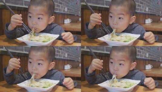 中国小朋友吃凉皮美食高清在线视频素材下载