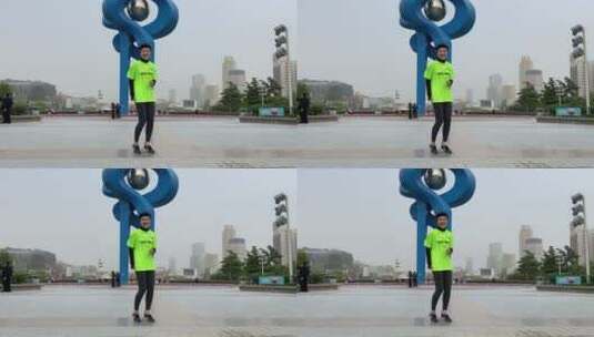 跑步爱好者女孩，济南大明湖景区跑步高清在线视频素材下载