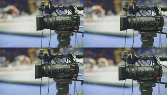 拍摄体育赛事时的电视摄像机高清在线视频素材下载