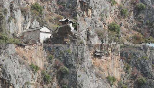 云南大理宾川观音箐悬空寺航拍高清在线视频素材下载