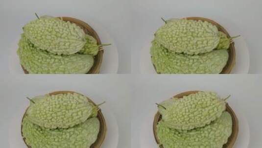 新鲜苦瓜蔬菜食材4k旋转展示高清在线视频素材下载