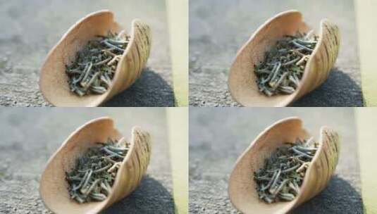 竹篮茶具中的茶叶高清在线视频素材下载