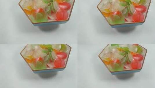 白底彩色虾片食品高清在线视频素材下载