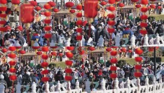 北京春节热闹喜庆的什刹海老街高清在线视频素材下载
