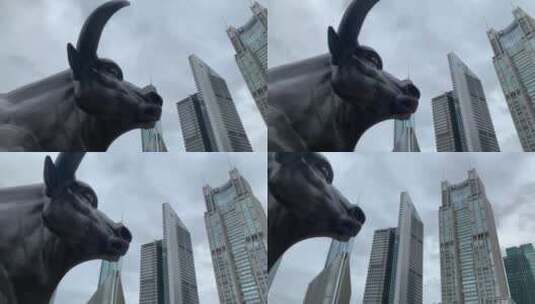 陆家嘴中心绿地公园公牛雕塑高清在线视频素材下载