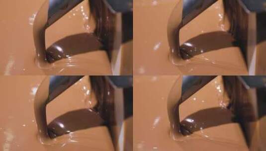 倒巧克力液体的特写高清在线视频素材下载