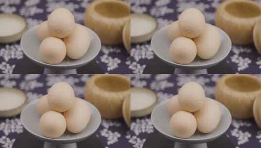 鸡蛋在盘子里旋转高清在线视频素材下载