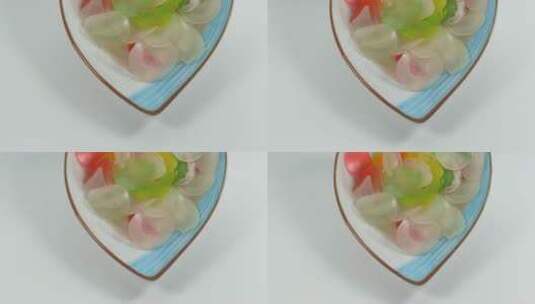 白底彩色虾片食品高清在线视频素材下载