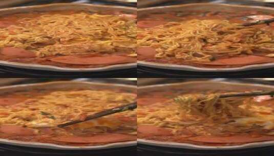 西红柿芝士蒸面 方便面 美食 西红柿 厨房高清在线视频素材下载