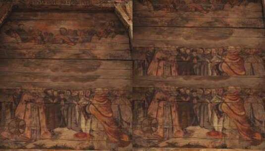 中世纪天主教教堂倾斜木板上的旧历史油漆高清在线视频素材下载