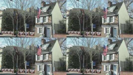 房子上飘扬着美国国旗高清在线视频素材下载