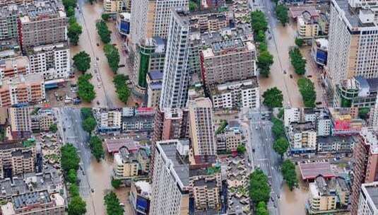 俯瞰城市街景道路被水淹没的景象高清在线视频素材下载