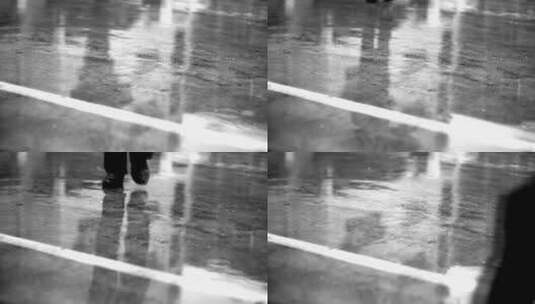 街道行人走路下雨高清在线视频素材下载