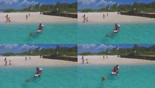 一群外国小朋友在海里戏水玩冲浪板高清在线视频素材下载