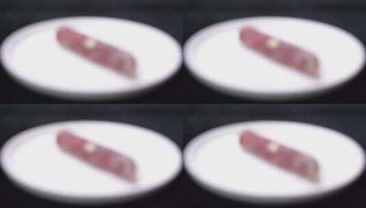 烧焦的腊肠香肠熏香肠高清在线视频素材下载