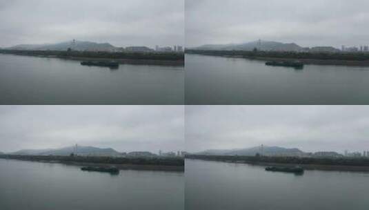 航拍行驶在湘江上的船只高清在线视频素材下载