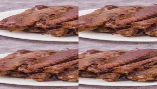 卤鸭翅美食竖版4k实拍高清在线视频素材下载