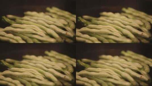 大厨洗扁豆切扁豆高清在线视频素材下载
