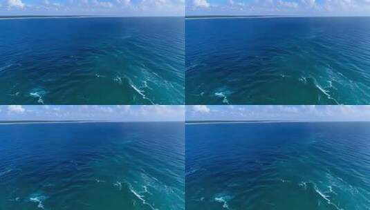 海浪飞溅鸟瞰图大海海洋海水浪花高清在线视频素材下载