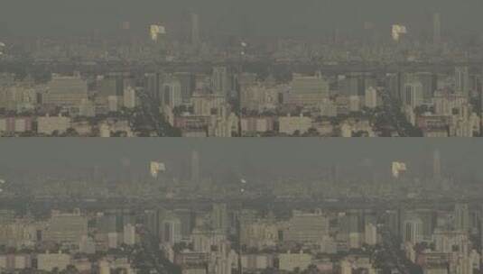 俯瞰阴霾中的城市高清在线视频素材下载