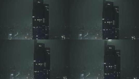 南京紫峰大厦梅雨季夜景航拍4K高清在线视频素材下载