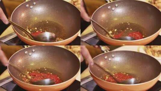 厨师炒制番茄酱酸甜料汁 (3)高清在线视频素材下载