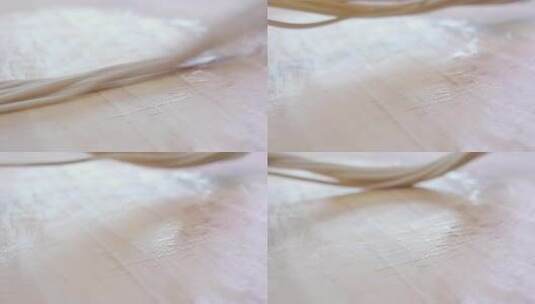 案板上的手工面条特写 手擀面拉面敲面板高清在线视频素材下载