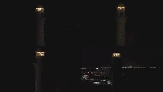夜间灯塔环绕高清在线视频素材下载