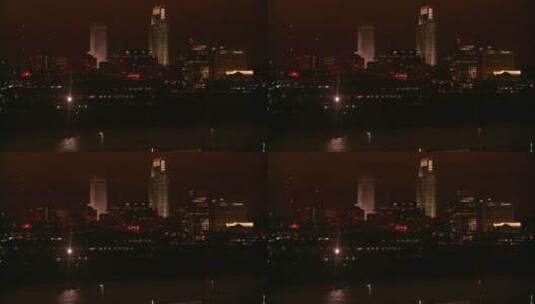 夜间拍摄内布拉斯加州奥马哈的高楼建筑高清在线视频素材下载