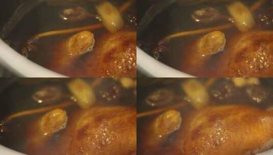大锅炖煮烧鸡熟食高清在线视频素材下载