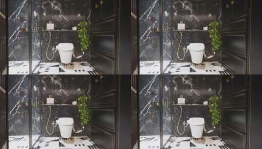 现代浴室中的电动智能马桶。现代室内概念。高清在线视频素材下载