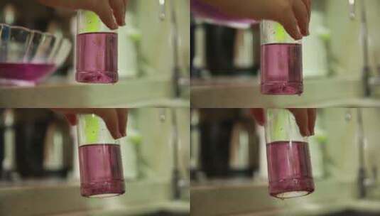 富含花青素的紫色花草茶高清在线视频素材下载