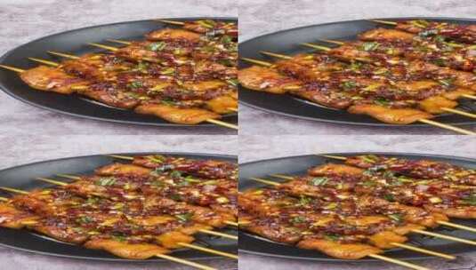 烧烤肉串小吃美食烤五花肉4k竖版滑轨平移高清在线视频素材下载