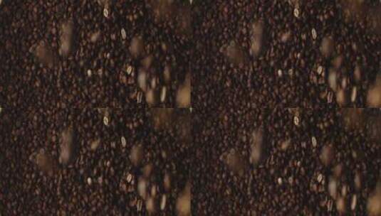 咖啡豆被倒在一堆上高清在线视频素材下载