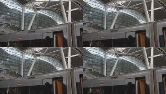 进入高铁站站台的乘客高清在线视频素材下载