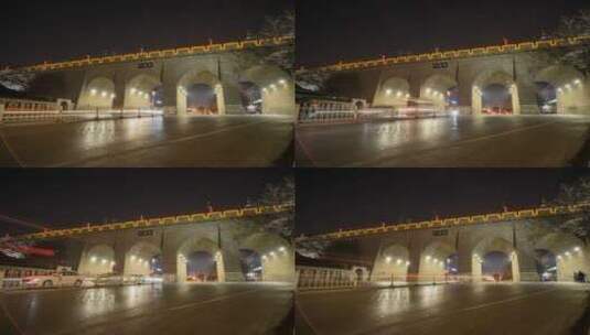 西安 朱雀门 城墙 门洞 夜景 延时 车流高清在线视频素材下载