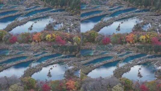 四川九寨沟彩林秋景和蓝色海子高清在线视频素材下载